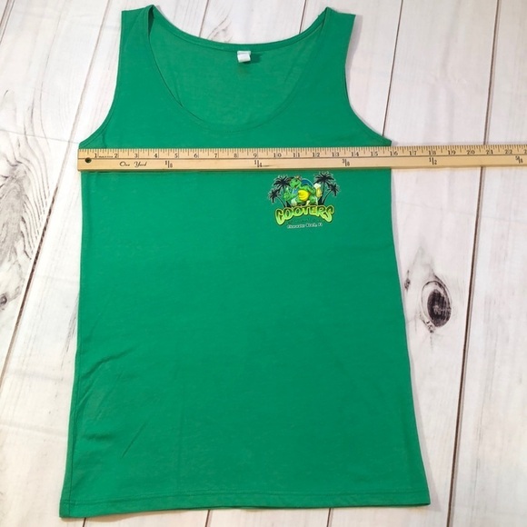 Cooters Clearwater Beach Ladies Graphic Tank Top Green Women’s Small NEW - Picture 7 of 14